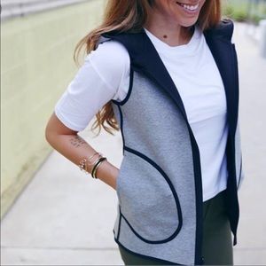 Lululemon reverse scuba vest